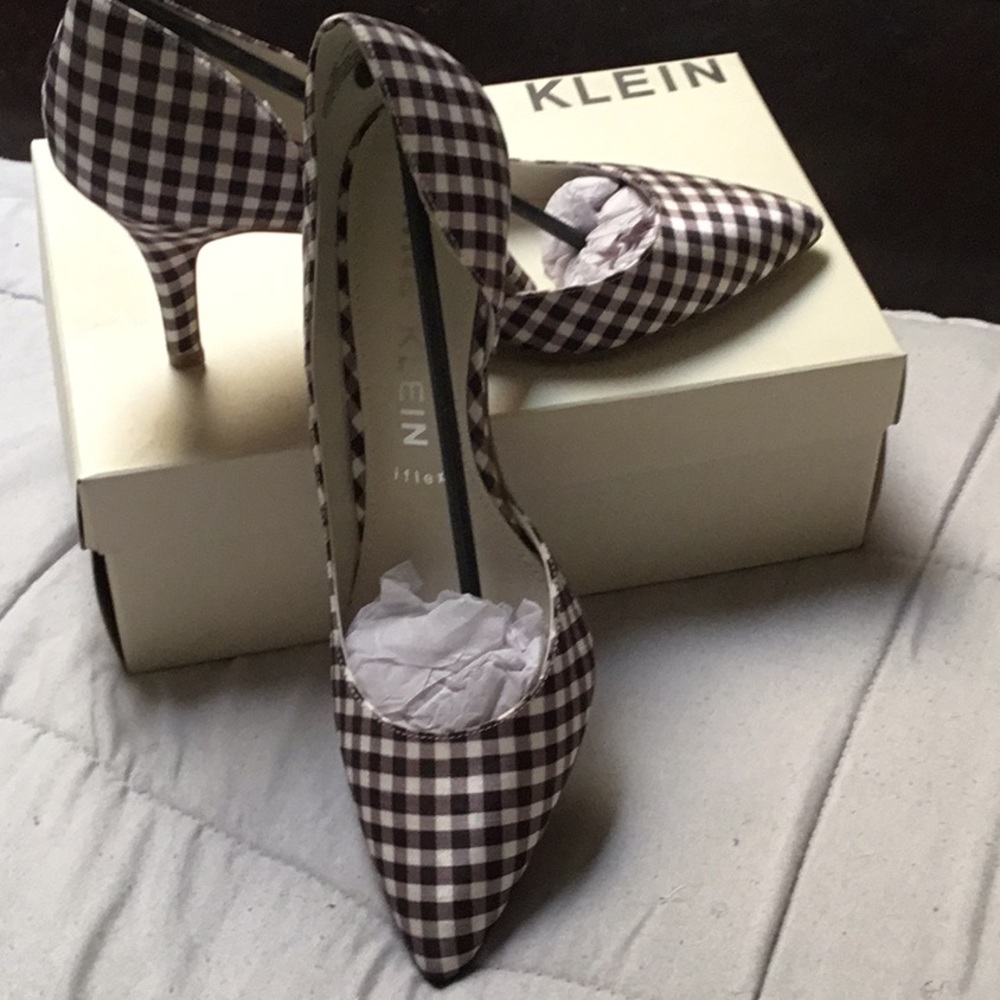 Anne Klein heels (never worn)